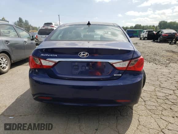 2012 Hyundai Sonata SE с VIN 5NPEC4AC6CH414761, выставлен на аукционе Copart как лот 66567575 с пробегом 159 210 миль миль и Списание • Salvage title. История ставок и продаж доступна на DreamBid. Изображение 6.