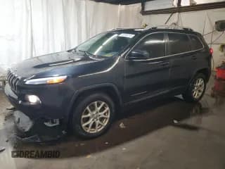 ✅ 2016 Jeep Cherokee Latitude • VIN: 1C4PJMCSXGW253835 • Lot: 92085015. Listed on Copart with 181,150 mi. Free auction sales archive from the USA and detailed vehicle history report at DreamBid. Image 1.