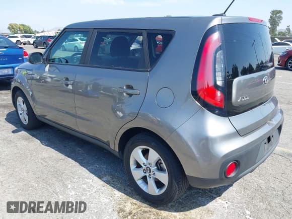 ✅ 2017 Kia Soul • VIN: KNDJN2A22H7502867 • Lot: 42587122. Listed on IAAI with 121,897 mi. Free auction sales archive from the USA and detailed vehicle history report at DreamBid. Image 3.