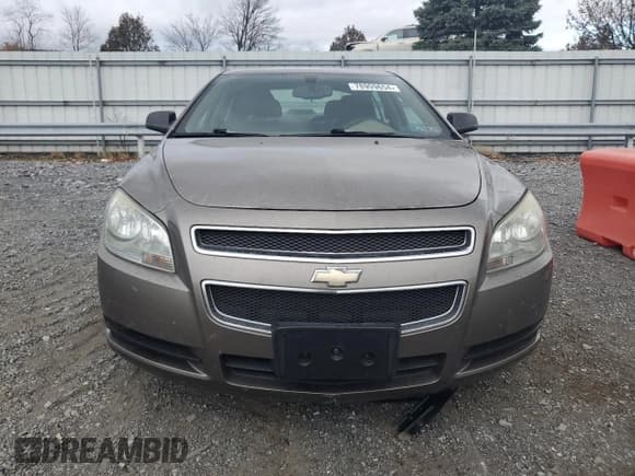 ✅ 2011 Chevrolet Malibu 1LS • VIN: 1G1ZB5E15BF171755 • Lot: 78909654. Listed on Copart with 287,672 mi. Free auction sales archive from the USA and detailed vehicle history report at DreamBid. Image 5.