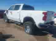 2022 Chevrolet Silverado 1500 LT z VIN 1GCPWCED9NZ194847, wystawiony jako IAAI lot #41697455 z przebiegiem 18 174 mil mil oraz . Historia ofert i sprzedaży dostępna na DreamBid. Obrazek 3.