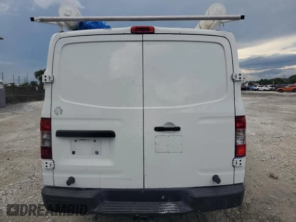 ✅ 2015 Nissan NV SV • VIN: 1N6BF0KL6FN808070 • Lot: 86341845. Listed on Copart with 169,434 mi. Free auction sales archive from the USA and detailed vehicle history report at DreamBid. Image 6.