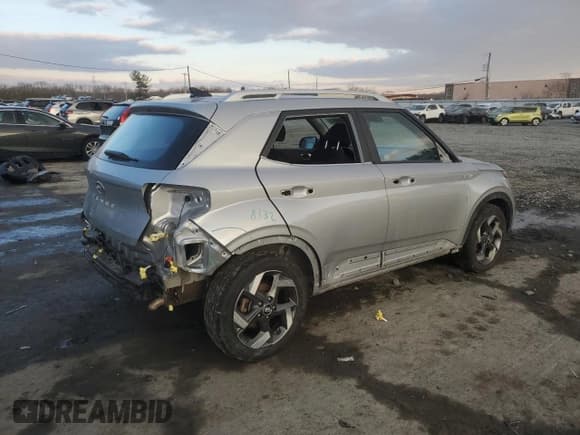 ✅ 2021 Hyundai Venue SEL • VIN: KMHRC8A38MU082477 • Lot: 88846345. Listed on Copart with 34,704 mi. Free auction sales archive from the USA and detailed vehicle history report at DreamBid. Image 3.