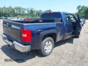✅ 2011 Chevrolet Silverado 1500 LT • VIN: 1GCRKSE33BZ463135 • Lot: 42979352. Wystawiony na IAAI z przebiegiem Nie podano. Bezpłatny archiwum sprzedaży aukcyjnych z USA i szczegółowy raport historii pojazdu na DreamBid. Zdjęcie 4.