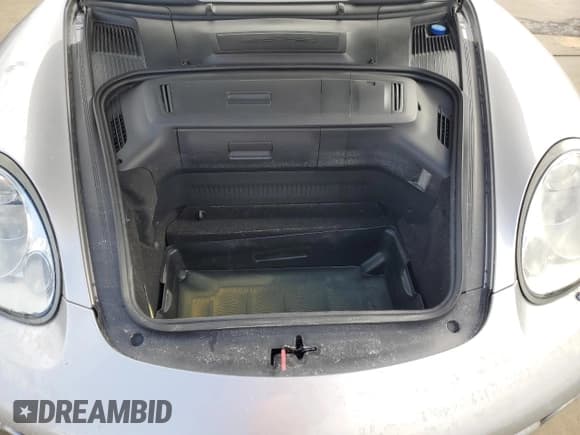 ✅ 2006 Porsche Cayman S • VIN: WP0AB29836U781908 • Lot: 74551144. Wystawiony na Copart z przebiegiem Nie podano. Bezpłatny archiwum sprzedaży aukcyjnych z USA i szczegółowy raport historii pojazdu na DreamBid. Zdjęcie 11.