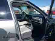 2024 Hyundai Santa Fe SEL z VIN 5NMP24GL4RH022497, wystawiony jako IAAI lot #41034640 z przebiegiem 21 298 mil mil oraz . Historia ofert i sprzedaży dostępna na DreamBid. Obrazek 5.