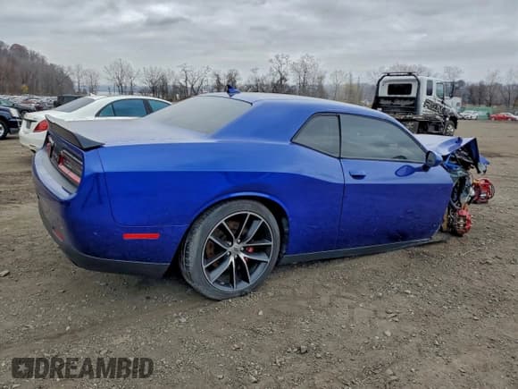 ✅ 2018 Dodge Challenger R/T Scat Pack • VIN: 2C3CDZFJ9JH279567 • Лот: 94215665. Опубликован ранее на Copart с пробегом 29 708 миль. Бесплатный доступ к архиву аукционных продаж из США и подробный отчёт об истории автомобиля на DreamBid. Изображение 3.