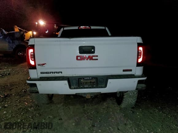 ✅ 2017 GMC Sierra 1500 SLT • VIN: 3GTU2NEC9HG403459 • Lot: 93966485. Listed on Copart with 104,394 mi. Free auction sales archive from the USA and detailed vehicle history report at DreamBid. Image 6.