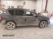 ✅ 2017 Jeep Compass High Altitude • VIN: 1C4NJDEB1HD127400 • Lot: 43729893. Wystawiony na IAAI z przebiegiem 91 821 mil. Bezpłatny archiwum sprzedaży aukcyjnych z USA i szczegółowy raport historii pojazdu na DreamBid. Zdjęcie 13.