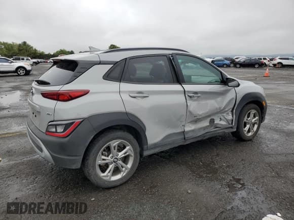 ✅ 2023 Hyundai Kona SEL • VIN: KM8K6CABXPU963799 • Лот: 73097294. Опубликован ранее на Copart с пробегом 17 805 миль. Бесплатный доступ к архиву аукционных продаж из США и подробный отчёт об истории автомобиля на DreamBid. Изображение 3.