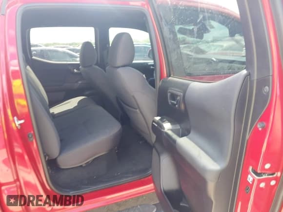 ✅ 2019 Toyota Tacoma SR5 • VIN: 3TMAZ5CN7KM103639 • Лот: 42225509. Опубликован ранее на IAAI с пробегом 76 074 миль. Бесплатный доступ к архиву аукционных продаж из США и подробный отчёт об истории автомобиля на DreamBid. Изображение 8.