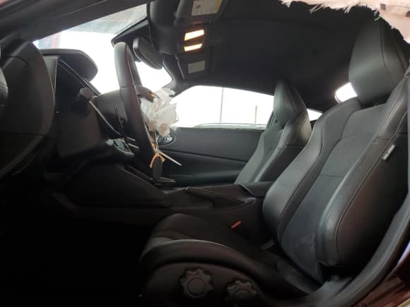 ✅ 2024 Nissan Z Performance • VIN: JN1BZ4BH8RM361669 • Lot: 86690465. Listed on Copart with 18,846 mi. Free auction sales archive from the USA and detailed vehicle history report at DreamBid. Image 7.