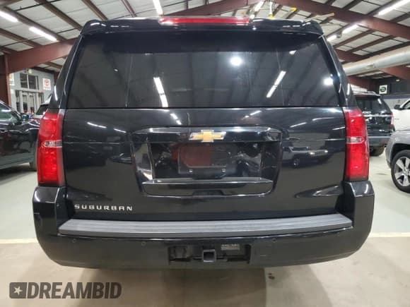✅ 2019 Chevrolet Suburban LT • VIN: 1GNSKHKC0KR279982 • Lot: 91763895. Wystawiony na Copart z przebiegiem 288 264 mil. Bezpłatny archiwum sprzedaży aukcyjnych z USA i szczegółowy raport historii pojazdu na DreamBid. Zdjęcie 6.