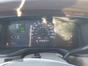 ✅ 2001 Lincoln Town Car Cartier • VIN: 1LNHM83W61Y713277 • Lot: 43676380. Wystawiony na IAAI z przebiegiem 283 434 mil. Bezpłatny archiwum sprzedaży aukcyjnych z USA i szczegółowy raport historii pojazdu na DreamBid. Zdjęcie 7.