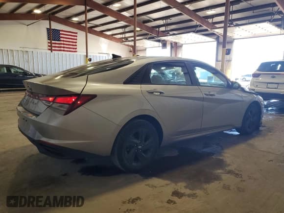 ✅ 2022 Hyundai Elantra SEL • VIN: 5NPLS4AG3NH073061 • Lot: 87027885. Listed on Copart with 38,929 mi. Free auction sales archive from the USA and detailed vehicle history report at DreamBid. Image 3.