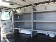 ✅ 2023 Chevrolet Express Cargo • VIN: 1GCWGAFPXP1243335 • Lot: 90331705. Wystawiony na Copart z przebiegiem 53 349 mil. Bezpłatny archiwum sprzedaży aukcyjnych z USA i szczegółowy raport historii pojazdu na DreamBid. Zdjęcie 6.