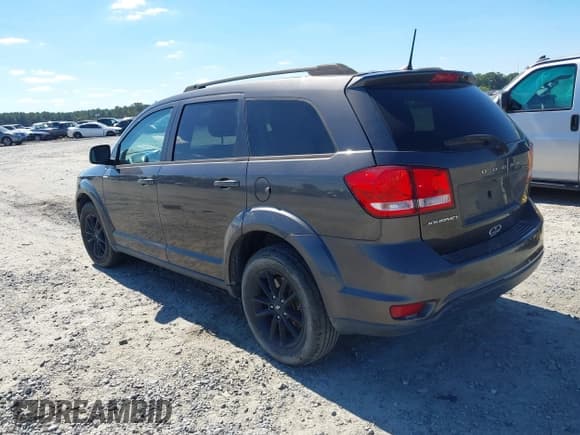 ✅ 2019 Dodge Journey SE • VIN: 3C4PDCBB8KT846031 • Lot: 43406165. Wystawiony na IAAI z przebiegiem 88 256 mil. Bezpłatny archiwum sprzedaży aukcyjnych z USA i szczegółowy raport historii pojazdu na DreamBid. Zdjęcie 3.