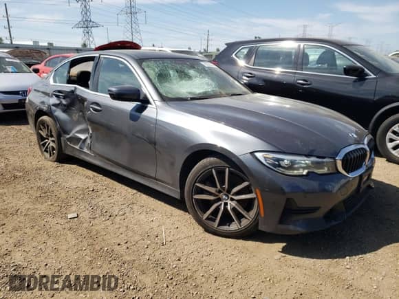 2019 BMW 3 Series 330i xDrive z VIN 3MW5R7J57K8B03257, wystawiony jako Copart lot #66535744 z przebiegiem 69 528 mil mil oraz Szkoda całkowita • Salvage title. Historia ofert i sprzedaży dostępna na DreamBid. Obrazek 4.