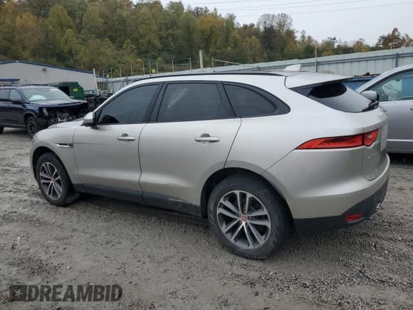 ✅ 2017 Jaguar F-Pace 35t Premium • VIN: SADCJ2BV6HA085855 • Lot: 90569765. Wystawiony na Copart z przebiegiem 99 304 mil. Bezpłatny archiwum sprzedaży aukcyjnych z USA i szczegółowy raport historii pojazdu na DreamBid. Zdjęcie 2.