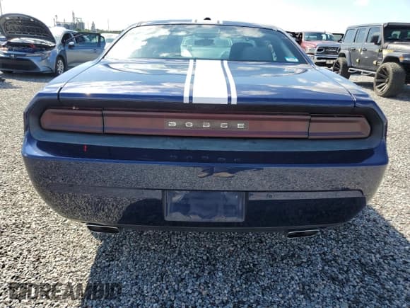 ✅ 2014 Dodge Challenger SXT • VIN: 2C3CDYAG7EH101068 • Lot: 74075524. Wystawiony na Copart z przebiegiem Nie podano. Bezpłatny archiwum sprzedaży aukcyjnych z USA i szczegółowy raport historii pojazdu na DreamBid. Zdjęcie 6.