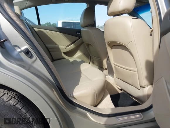 ✅ 2010 Nissan Altima SL • VIN: 1N4AL2AP9AN499510 • Lot: 43505257. Listed on IAAI with 198,566 mi. Free auction sales archive from the USA and detailed vehicle history report at DreamBid. Image 8.