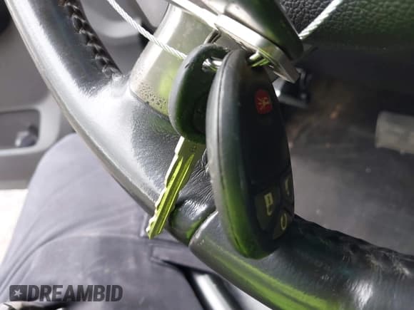 ✅ 2010 GMC Sierra 1500 • VIN: 3GTXKWE28AG131020 • Лот: 41986864. Опубликован ранее на IAAI с пробегом 175 706 миль. Бесплатный доступ к архиву аукционных продаж из США и подробный отчёт об истории автомобиля на DreamBid. Изображение 11.