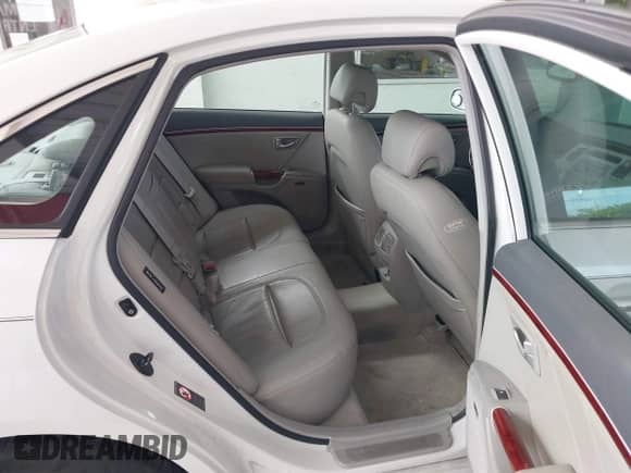 2007 Hyundai Azera SE с VIN KMHFC46F77A207828, выставлен на аукционе IAAI как лот 42813405 с пробегом 119 746 миль миль и . История ставок и продаж доступна на DreamBid. Изображение 8.