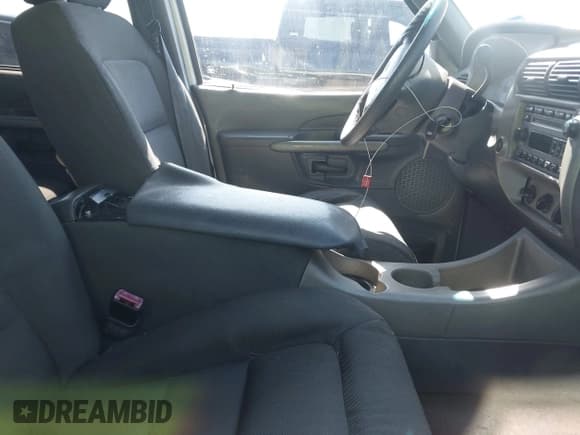 ✅ 2001 Ford Explorer Sport Trac • VIN: 1FMZU67E41UC29500 • Лот: 43588982. Опубликован ранее на IAAI с пробегом 262 495 миль. Бесплатный доступ к архиву аукционных продаж из США и подробный отчёт об истории автомобиля на DreamBid. Изображение 5.