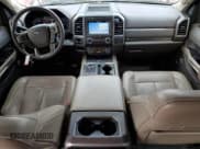 ✅ 2018 Ford Expedition Max XLT • VIN: 1FMJK1JT6JEA34828 • Лот: 80878685. Опубликован ранее на Copart с пробегом 124 994 миль. Бесплатный доступ к архиву аукционных продаж из США и подробный отчёт об истории автомобиля на DreamBid. Изображение 8.