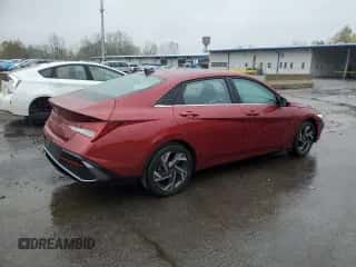 2024 Hyundai Elantra SEL с VIN KMHLS4DG7RU767495, выставлен на аукционе Copart как лот 82344245 с пробегом 8 857 миль миль и Списание • Salvage title. История ставок и продаж доступна на DreamBid. Изображение 3.