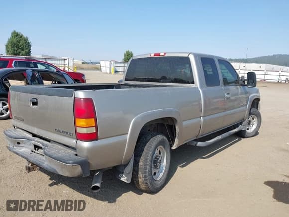 ✅ 2001 Chevrolet Silverado 2500HD LS • VIN: 1GCHC29141E210509 • Лот: 42960774. Опубликован ранее на IAAI с пробегом 186 506 миль. Бесплатный доступ к архиву аукционных продаж из США и подробный отчёт об истории автомобиля на DreamBid. Изображение 4.