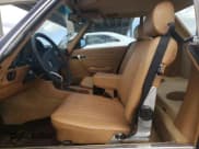 ✅ 1982 Mercedes-Benz 380 SL • VIN: WDBBA45A5CB012926 • Лот: 73131714. Опубликован ранее на Copart с пробегом 96 212 миль. Бесплатный доступ к архиву аукционных продаж из США и подробный отчёт об истории автомобиля на DreamBid. Изображение 7.