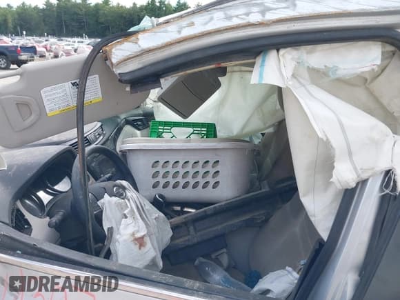 ✅ 2019 Nissan Rogue S • VIN: JN1BJ1CR2KW343823 • Lot: 43073245. Wystawiony na IAAI z przebiegiem Nie podano. Bezpłatny archiwum sprzedaży aukcyjnych z USA i szczegółowy raport historii pojazdu na DreamBid. Zdjęcie 15.