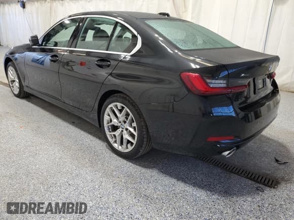 ✅ 2025 BMW 3 Series 330i xDrive • VIN: 3MW89CW0XS8F67064 • Лот: 87235115. Опубликован ранее на Copart с пробегом 751 миль. Бесплатный доступ к архиву аукционных продаж из США и подробный отчёт об истории автомобиля на DreamBid. Изображение 2.