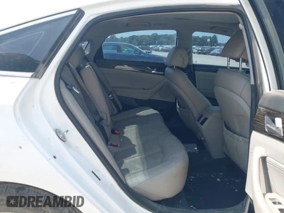 ✅ 2016 Hyundai Sonata Sport • VIN: 5NPE34AF8GH422585 • Лот: 42940635. Опубликован ранее на IAAI с пробегом 121 338 миль. Бесплатный доступ к архиву аукционных продаж из США и подробный отчёт об истории автомобиля на DreamBid. Изображение 8.