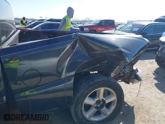 ✅ 2003 Chevrolet Silverado 1500 Work Truck • VIN: 1GCEC14X43Z124654 • Лот: 41656014. Опубликован ранее на IAAI с пробегом 188 379 миль. Бесплатный доступ к архиву аукционных продаж из США и подробный отчёт об истории автомобиля на DreamBid. Изображение 6.