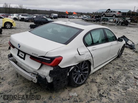 ✅ 2020 BMW 7 Series 740i • VIN: WBA7T2C09LGL18091 • Lot: 41369533. Listed on Copart with 5,932 mi. Free auction sales archive from the USA and detailed vehicle history report at DreamBid. Image 3.