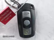 ✅ 2006 BMW 3 Series 330i • VIN: WBAVB33526KS31274 • Лот: 42120518. Опубликован ранее на IAAI с пробегом 167 203 миль. Бесплатный доступ к архиву аукционных продаж из США и подробный отчёт об истории автомобиля на DreamBid. Изображение 11.