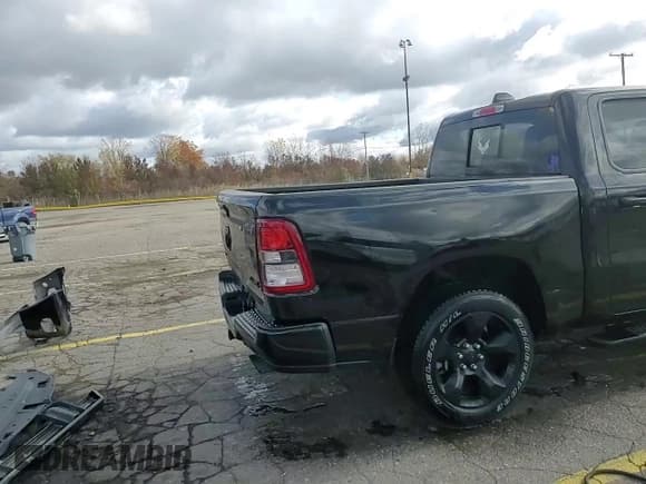 ✅ 2019 Ram 1500 Big Horn • VIN: 1C6SRFFT6KN890763 • Lot: 86437685. Wystawiony na Copart z przebiegiem 61 121 mil. Bezpłatny archiwum sprzedaży aukcyjnych z USA i szczegółowy raport historii pojazdu na DreamBid. Zdjęcie 14.