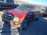 ✅ 1997 Chevrolet Blazer LS • VIN: 1GNDT13W3V2232285 • Lot: 41710231. Wystawiony na IAAI z przebiegiem 1 930 079 mil. Bezpłatny archiwum sprzedaży aukcyjnych z USA i szczegółowy raport historii pojazdu na DreamBid. Zdjęcie 2.