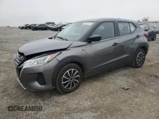 ✅ 2024 Nissan Kicks S • VIN: 3N1CP5BV7RL549583 • Лот: 93615175. Опубликован ранее на Copart с пробегом 23 540 миль. Бесплатный доступ к архиву аукционных продаж из США и подробный отчёт об истории автомобиля на DreamBid. Изображение 1.