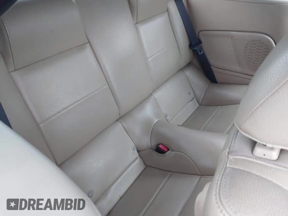 ✅ 2005 Ford Mustang Deluxe • VIN: 1ZVFT84N755258609 • Lot: 43849959. Listed on IAAI with 131,311 mi. Free auction sales archive from the USA and detailed vehicle history report at DreamBid. Image 8.