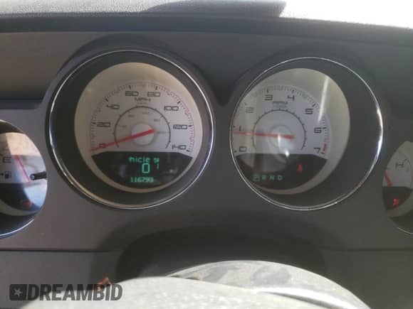 2013 Dodge Challenger SXT z VIN 2C3CDYAGXDH612465, wystawiony jako Copart lot #70135804 z przebiegiem 116 793 mil mil oraz Szkoda całkowita • Salvage title. Historia ofert i sprzedaży dostępna na DreamBid. Obrazek 9.