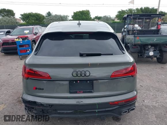 ✅ 2023 Audi SQ5 Sportback Premium Plus • VIN: WA124AFY7P2070703 • Lot: 40912148. Listed on IAAI with 19,414 mi. Free auction sales archive from the USA and detailed vehicle history report at DreamBid. Image 17.