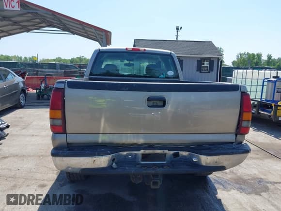 ✅ 2001 GMC Sierra 1500 SLE • VIN: 1GTEK19T31E271805 • Лот: 42167399. Опубликован ранее на IAAI с пробегом 206 202 миль. Бесплатный доступ к архиву аукционных продаж из США и подробный отчёт об истории автомобиля на DreamBid. Изображение 16.