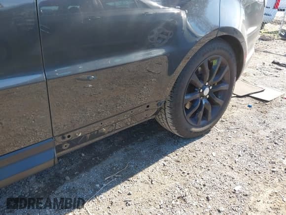 ✅ 2016 Land Rover Range Rover Sport HSE • VIN: SALWR2VF3GA574307 • Lot: 43817961. Wystawiony na IAAI z przebiegiem 83 763 mil. Bezpłatny archiwum sprzedaży aukcyjnych z USA i szczegółowy raport historii pojazdu na DreamBid. Zdjęcie 17.