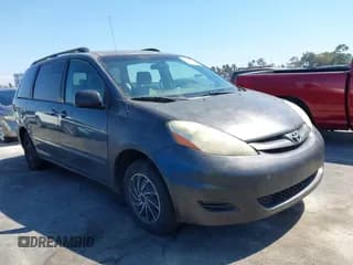 ✅ 2006 Toyota Sienna CE • VIN: 5TDZA23CX6S544288 • Lot: 43242762. Wystawiony na IAAI z przebiegiem 172 809 mil. Bezpłatny archiwum sprzedaży aukcyjnych z USA i szczegółowy raport historii pojazdu na DreamBid. Zdjęcie 1.