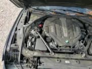 ✅ 2014 BMW 7 Series 750i • VIN: WBAYA8C58ED499827 • Lot: 83983464. Wystawiony na Copart z przebiegiem 121 274 mil. Bezpłatny archiwum sprzedaży aukcyjnych z USA i szczegółowy raport historii pojazdu na DreamBid. Zdjęcie 14.