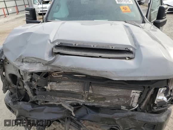 ✅ 2024 Chevrolet Silverado 2500HD Custom • VIN: 2GC4YMEY2R1251796 • Lot: 90911515. Wystawiony na Copart z przebiegiem 35 634 mil. Bezpłatny archiwum sprzedaży aukcyjnych z USA i szczegółowy raport historii pojazdu na DreamBid. Zdjęcie 11.