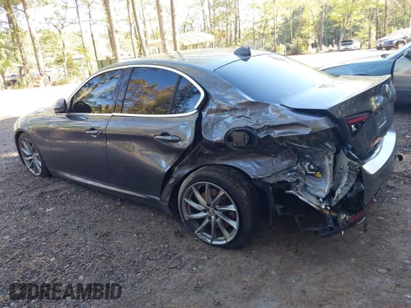 ✅ 2017 Alfa Romeo Giulia Ti • VIN: ZARFAECN9H7549720 • Lot: 43458918. Wystawiony na IAAI z przebiegiem Nie podano. Bezpłatny archiwum sprzedaży aukcyjnych z USA i szczegółowy raport historii pojazdu na DreamBid. Zdjęcie 3.